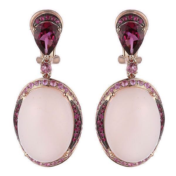 Серьги из розового золота 585 пробы с дублетами кварц-перламутр, рубинами, сапфирами и родолитами