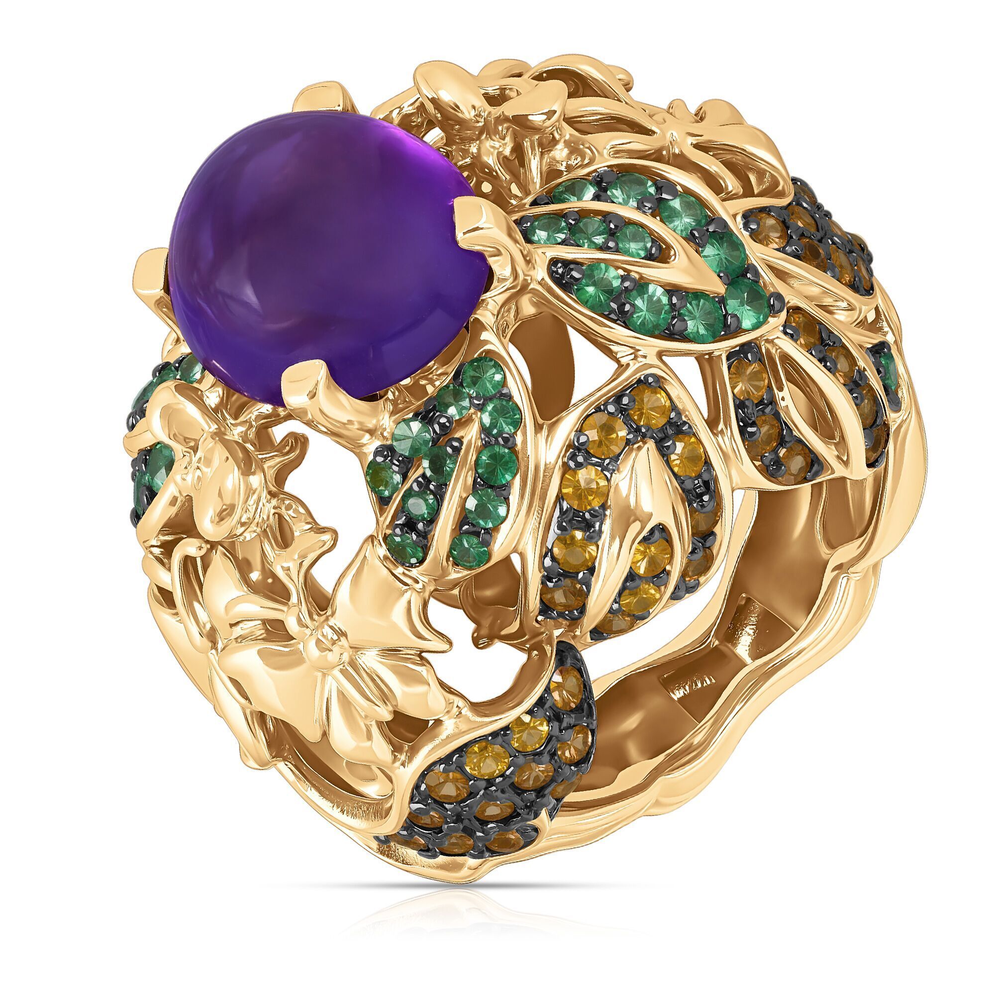 Кольцо из серебра б/п (справка) пробы с аметистом, сапфирами и цаворитами (17,5)