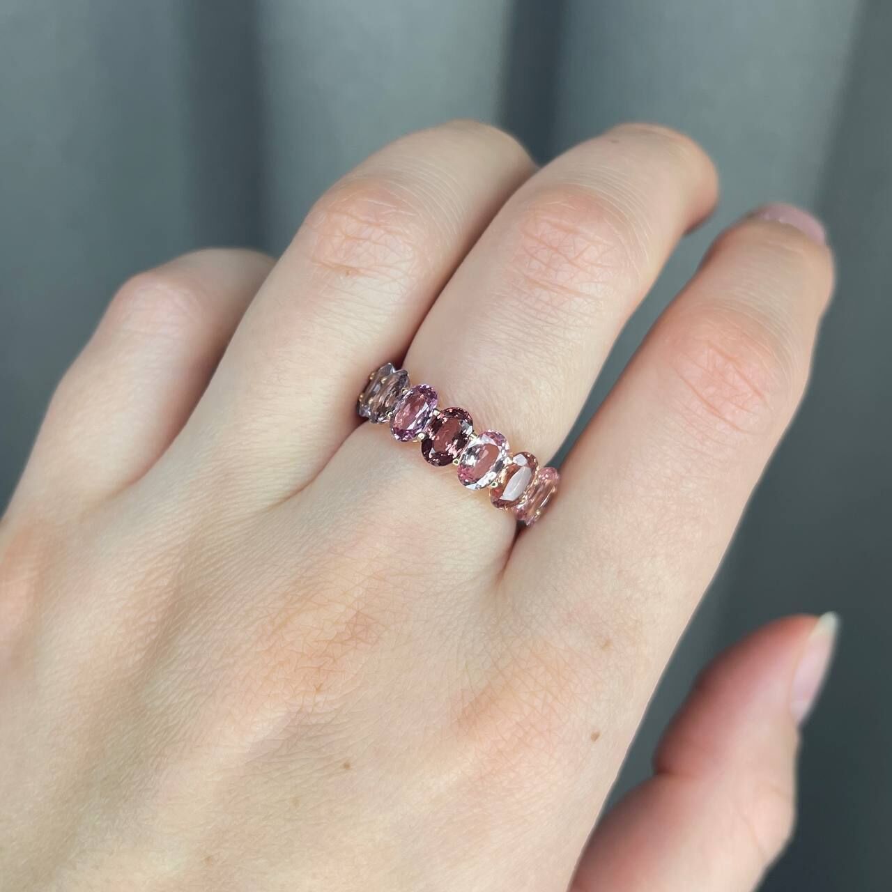 Кольцо из розового золота 585 пробы с шпинелью (16,5)