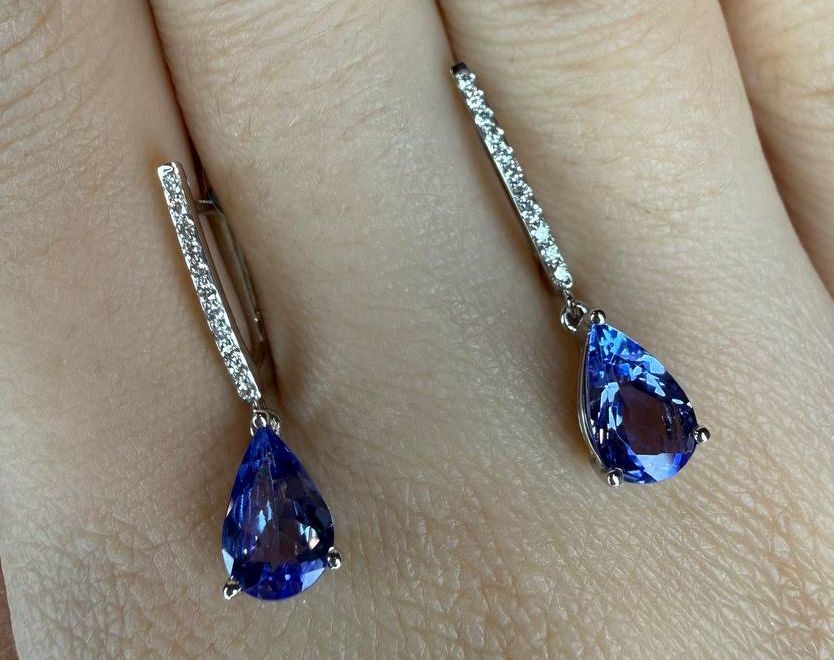 Серьги из белого золота 585 пробы с бриллиантами и танзанитами