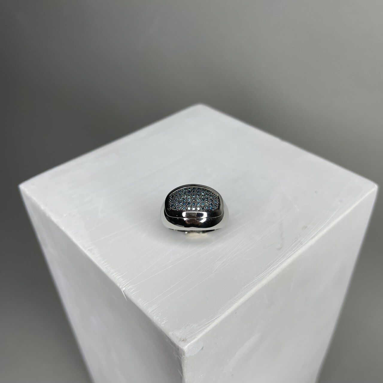 Кольцо из белого золота 585 пробы с бриллиантами облагороженными (17,5)