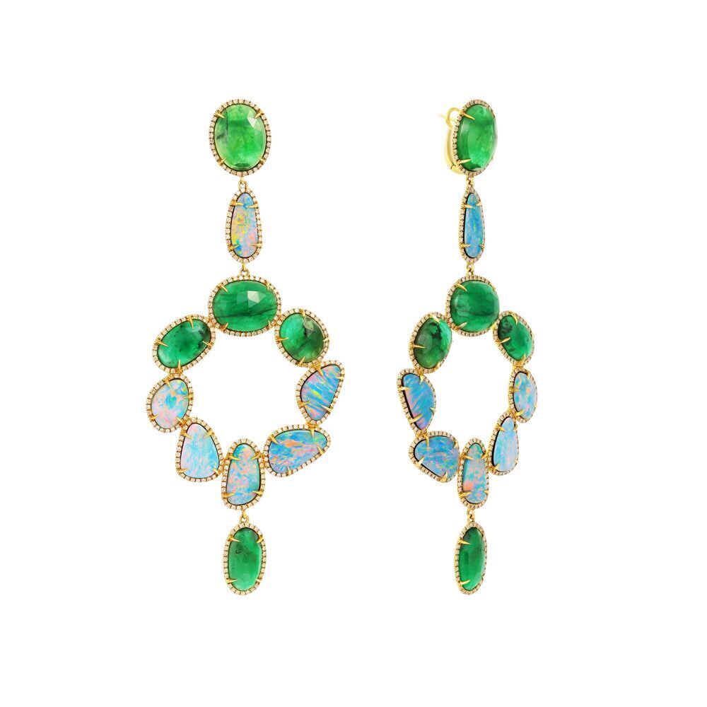 Серьги из золота 585 пробы с опалами австралийскими, бриллиантами и изумрудами