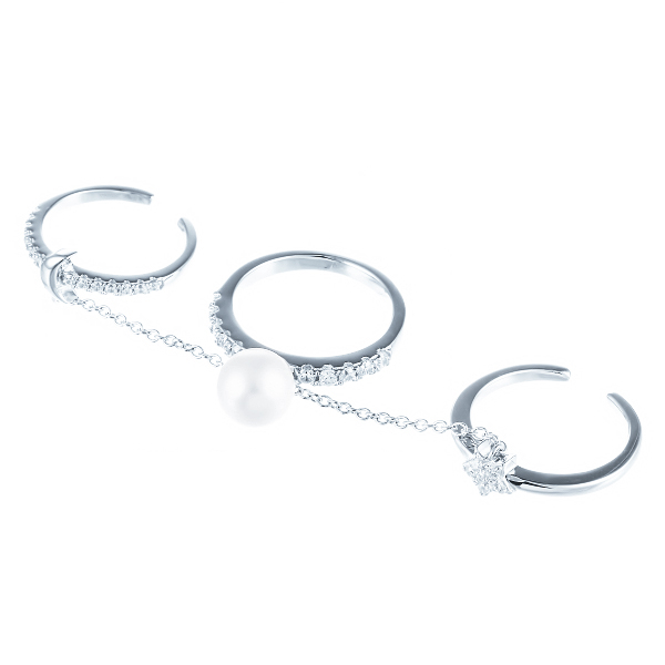 Кольцо из серебра 925 пробы с фианитами и культивированным жемчугом (16,5) код. 41912