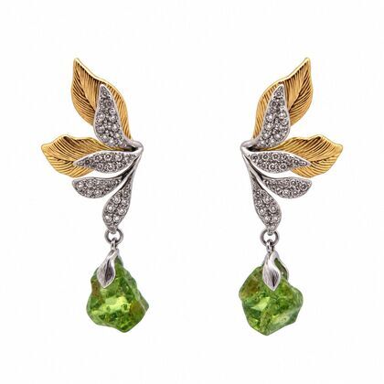 Серьги из серебра 925 пробы с перидотами и фианитами