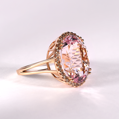 Кольцо из розового золота 585 пробы с морганитом и бриллиантами (18,75)