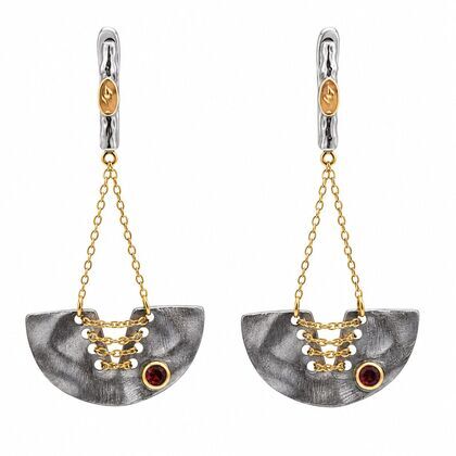 Серьги из серебра 925 пробы с гранатами