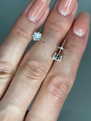 Серьги из белого золота 585 пробы с бриллиантами