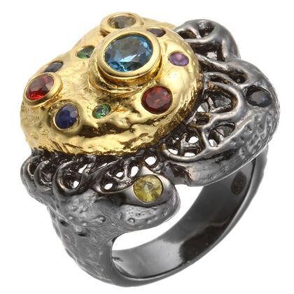 Кольцо из серебра 925 пробы с цветными полудрагоценными камнями и сапфирами (18,25)