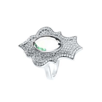 Кольцо из серебра 925 пробы с фианитами и ювелирным стеклом (17,5)