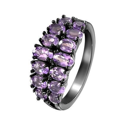 Кольцо из серебра 925 пробы с аметистами (17,5)