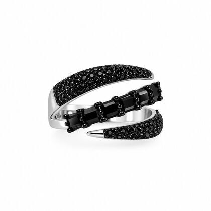 Кольцо из серебра 925 пробы с шпинелью (18,5)