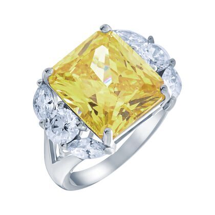 Кольцо из серебра 925 пробы с фианитами (18,5)