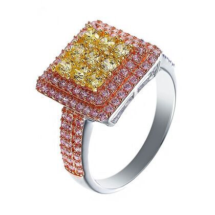 Кольцо из серебра 925 пробы с фианитами (17,75)