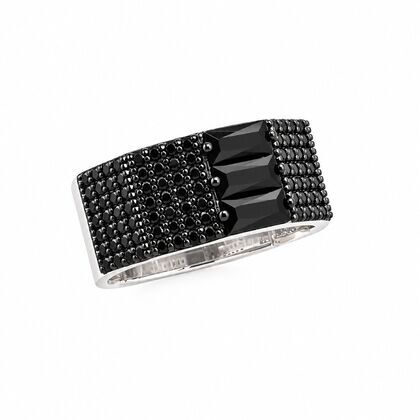 Кольцо из серебра 925 пробы с шпинелью (18,5)