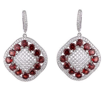 Серьги из серебра 925 пробы с гранатами и фианитами