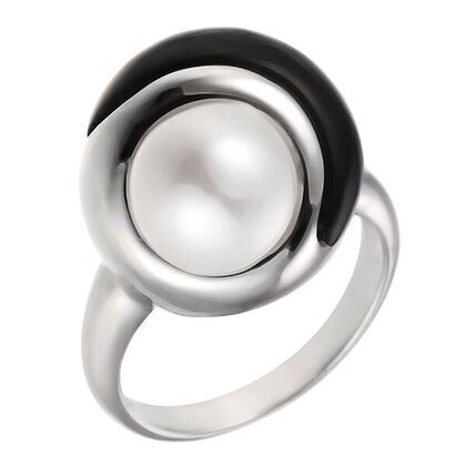 Кольцо из серебра 925 пробы с ониксом и жемчугом синтетическим (17,25)